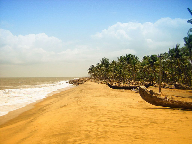 Padinjarekkara Beach