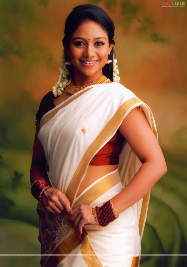 Actress Kerala Traditional Dress (5)
