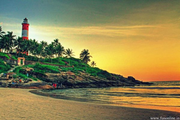 keralas-kovalam-light-house-beach-wallpaper